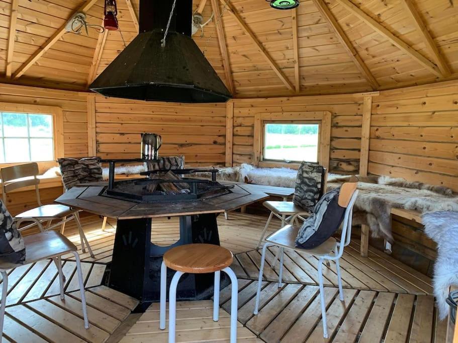 The Pink Cabin Tyfta Екстер'єр фото