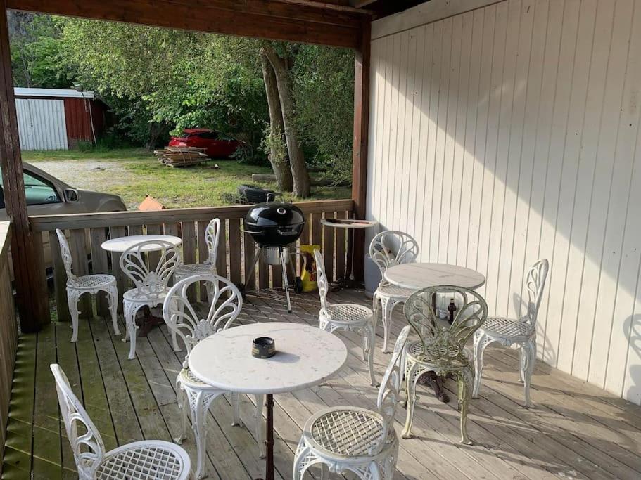 The Pink Cabin Tyfta Екстер'єр фото